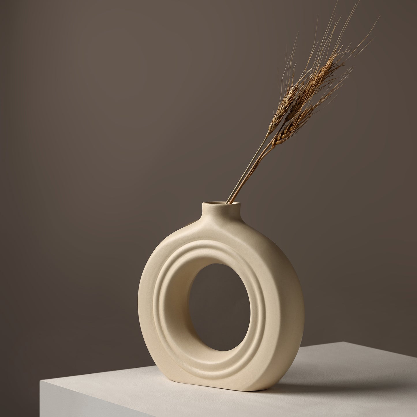 Ceramic Ribbed Donut Vase Set of 8" black & 6″ white – Minimalist Artistry for Modern Spaces