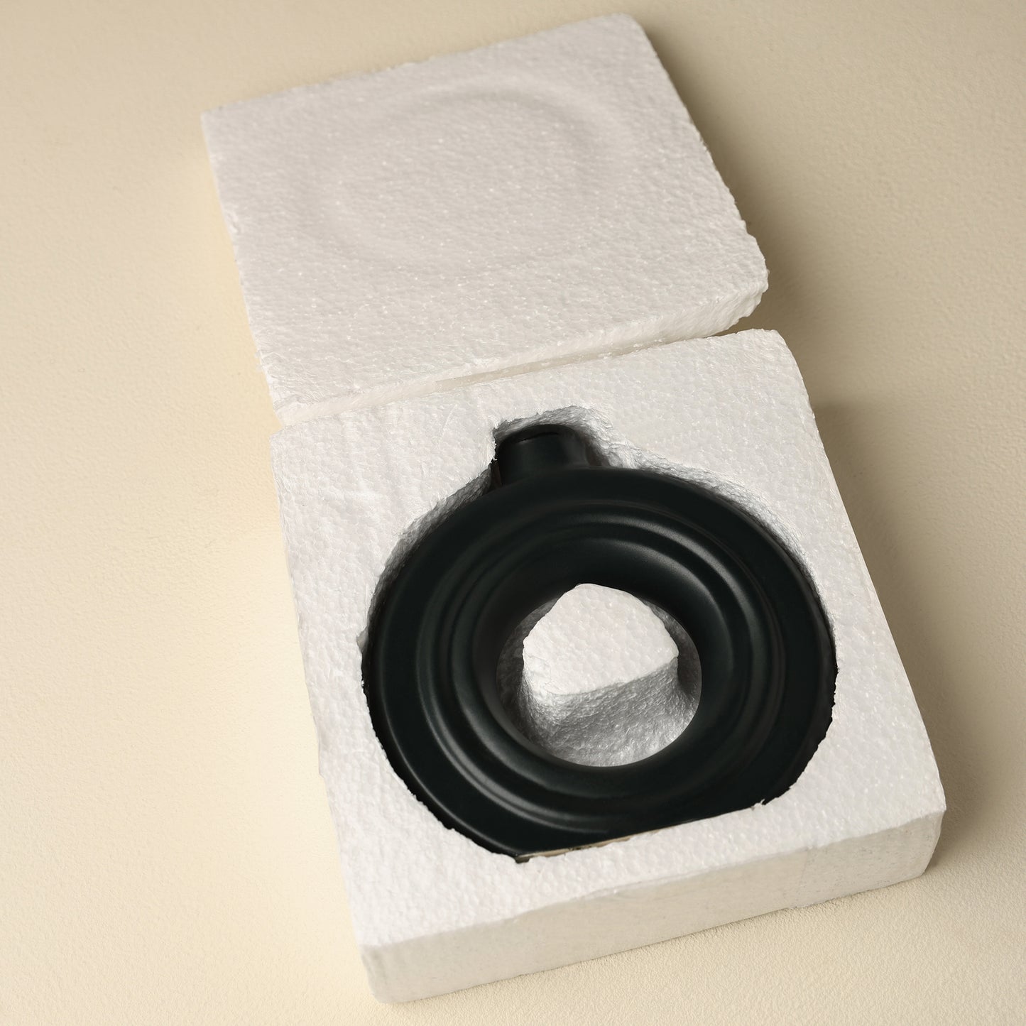 Ceramic Ribbed Donut Vase Set of 8" black & 6″ white – Minimalist Artistry for Modern Spaces