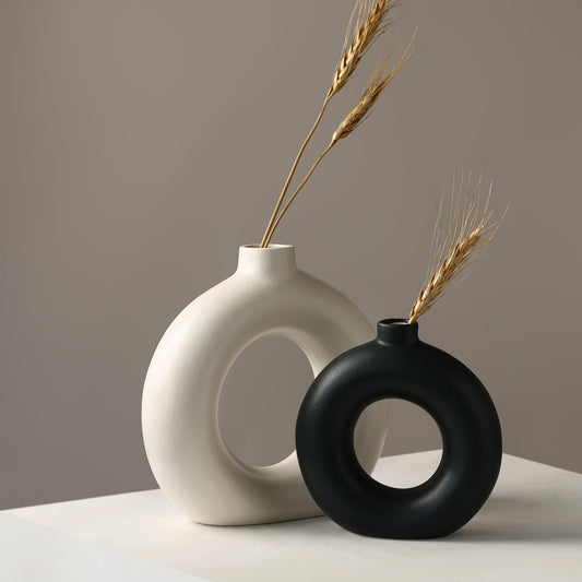 Ceramic Classic Donut Vase Set of 8" white &  6″ black – Minimalist Artistry for Modern Spaces (Copy)