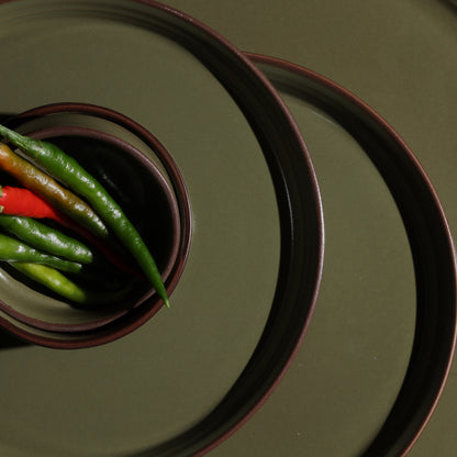 Vana Porcelain Dinner Set: 20 Pieces for four